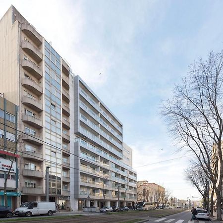 Lovelystay - 1Br Flat With Stunning Views Over Porto Βίλα Νόβα ντε Γκάια Εξωτερικό φωτογραφία