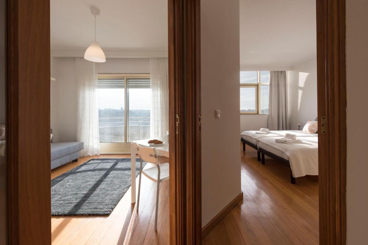 Lovelystay - 1Br Flat With Stunning Views Over Porto Βίλα Νόβα ντε Γκάια Εξωτερικό φωτογραφία