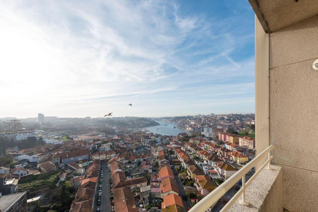 Lovelystay - 1Br Flat With Stunning Views Over Porto Βίλα Νόβα ντε Γκάια Εξωτερικό φωτογραφία
