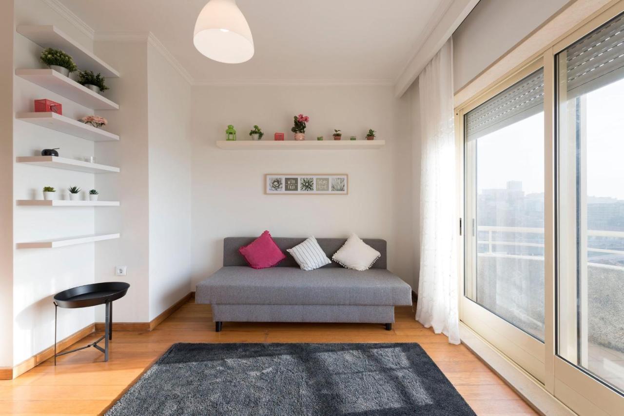 Lovelystay - 1Br Flat With Stunning Views Over Porto Βίλα Νόβα ντε Γκάια Εξωτερικό φωτογραφία