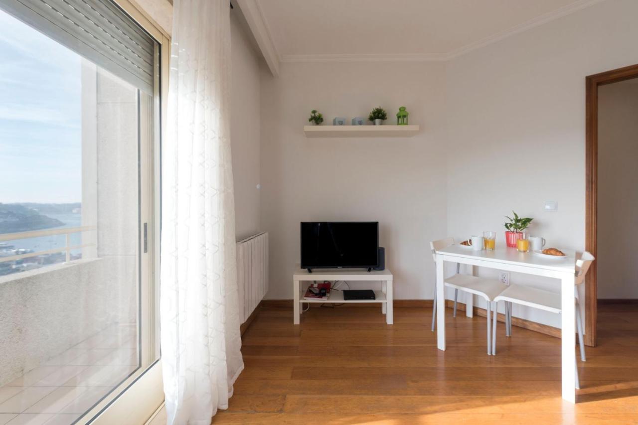 Lovelystay - 1Br Flat With Stunning Views Over Porto Βίλα Νόβα ντε Γκάια Εξωτερικό φωτογραφία