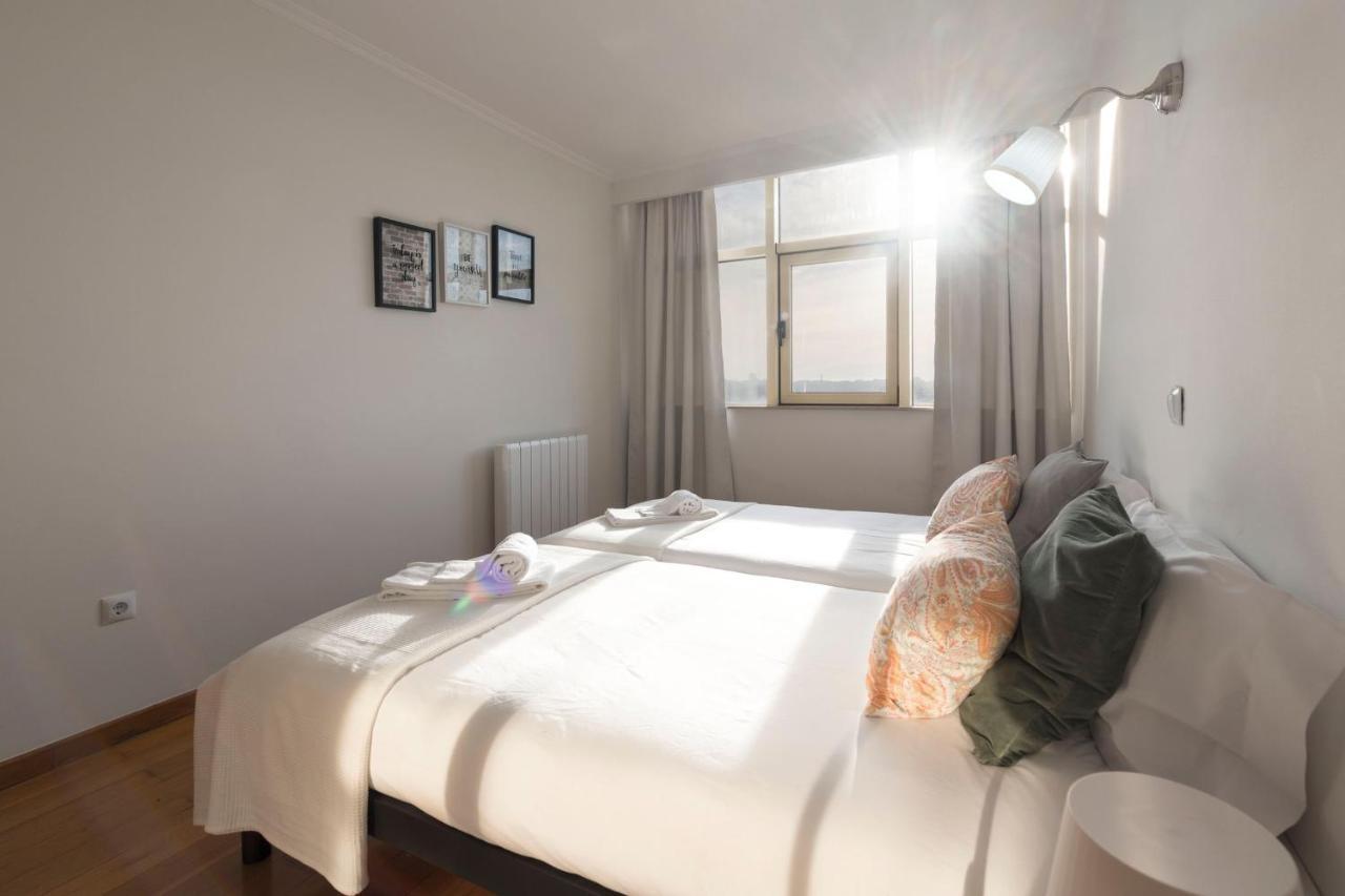 Lovelystay - 1Br Flat With Stunning Views Over Porto Βίλα Νόβα ντε Γκάια Εξωτερικό φωτογραφία